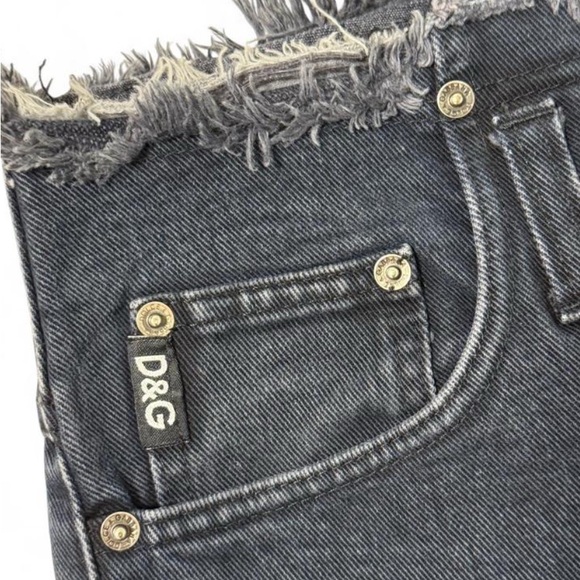 D&G Women's Black Straight-Leg Jeans with Distressed Waist and Hem - Picture 5 of 9